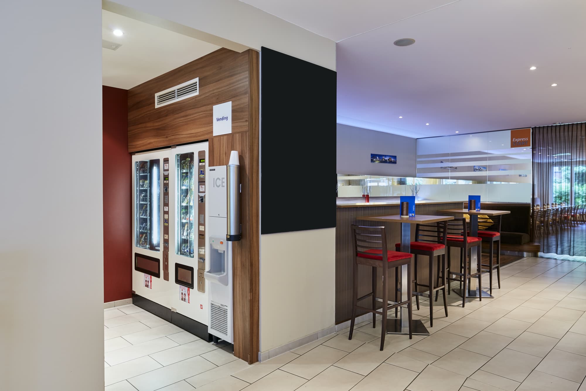 Premier Inn Berlin City Centre, Lobby