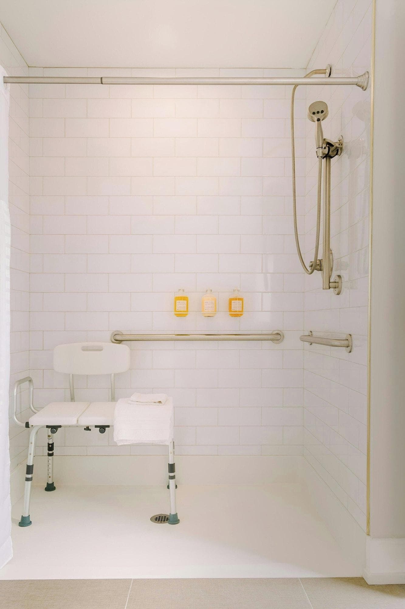 Sonder Ovation, Room