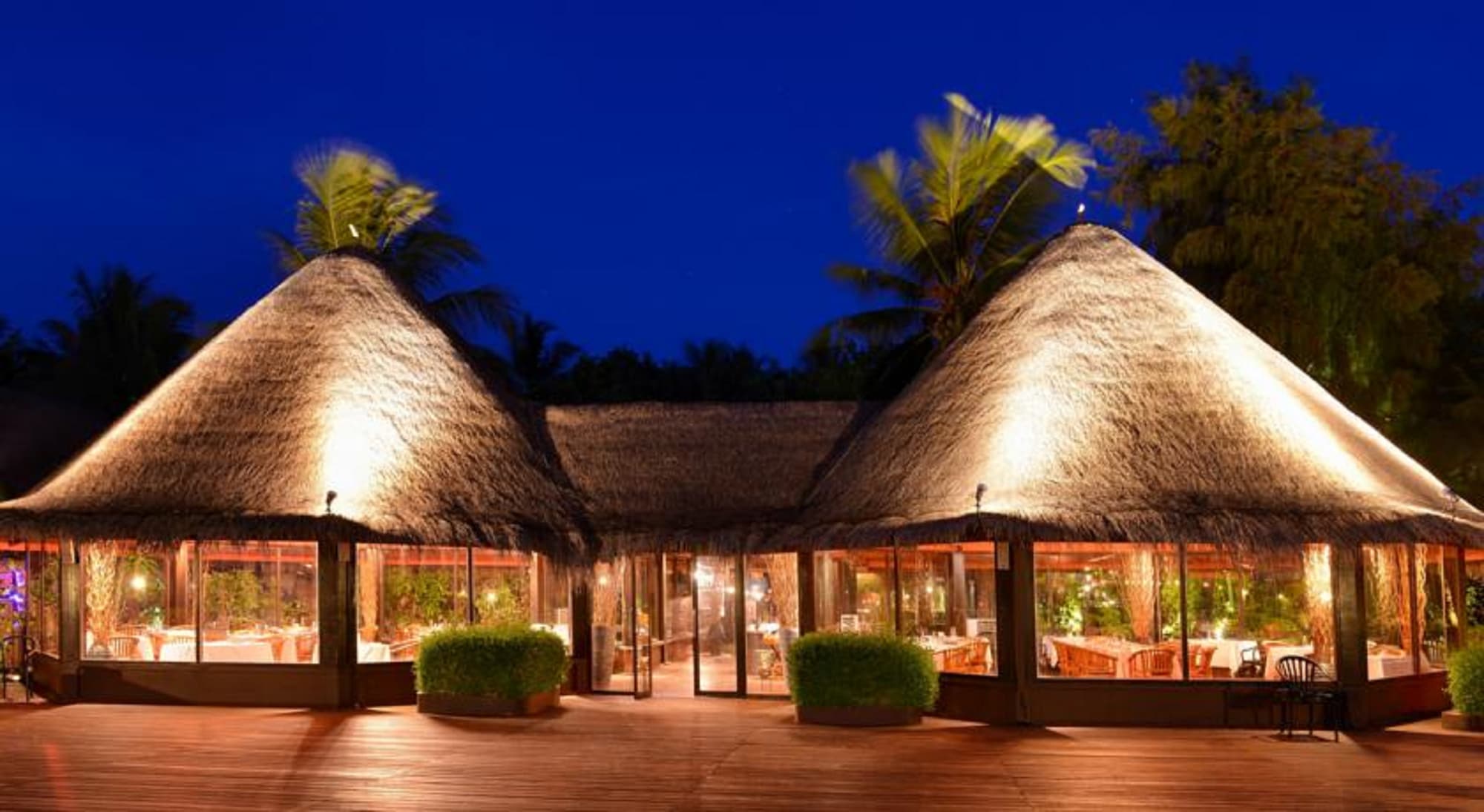 Adaaran Select Hudhuranfushi Resort, General view