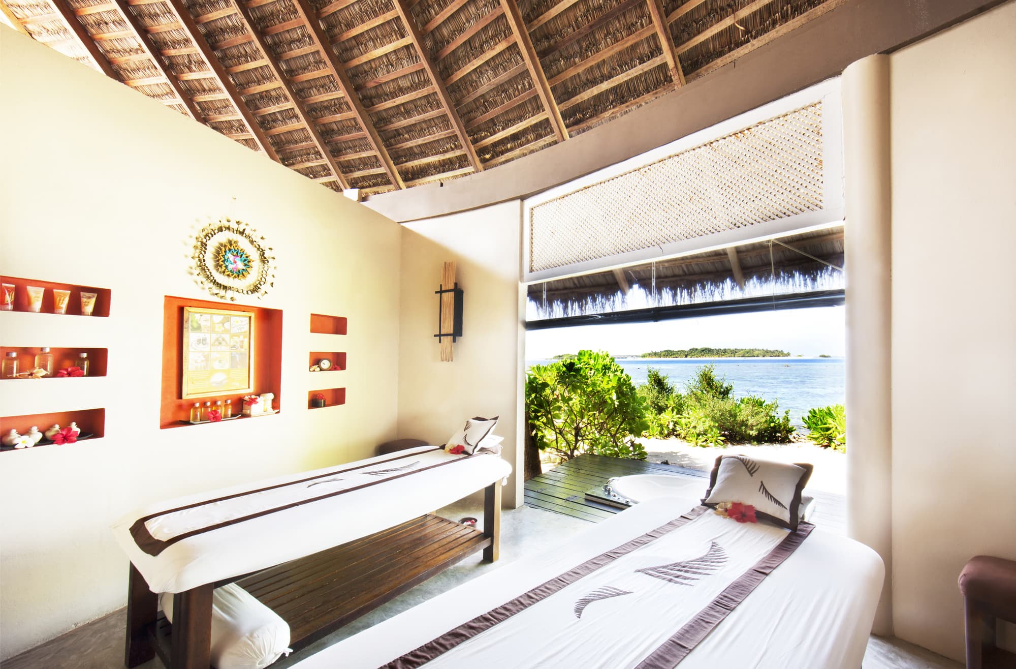 Adaaran Select Hudhuranfushi Resort, Sports and Entertainment