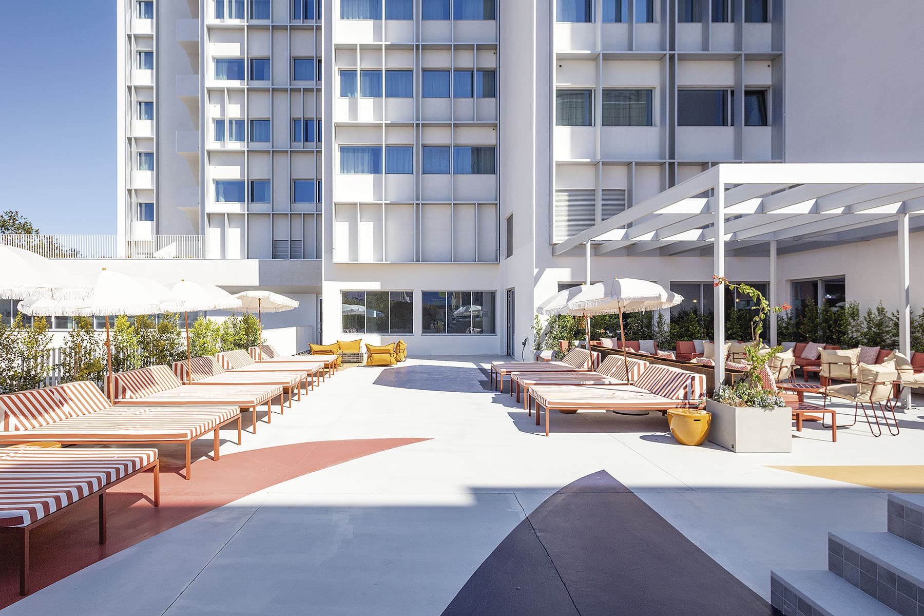 Acta Moa 4*, Terrace