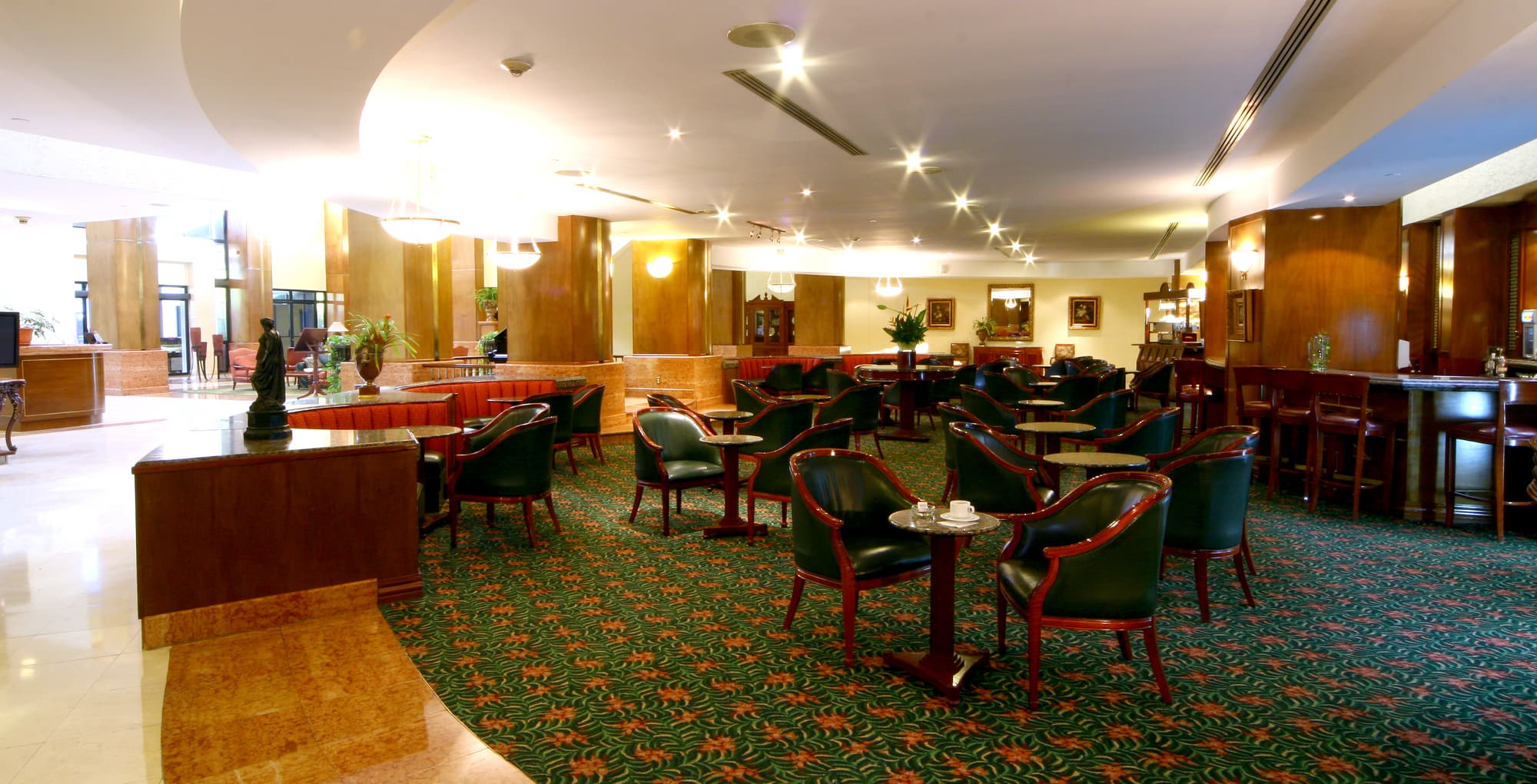 Barcelo Guatemala City, Bar