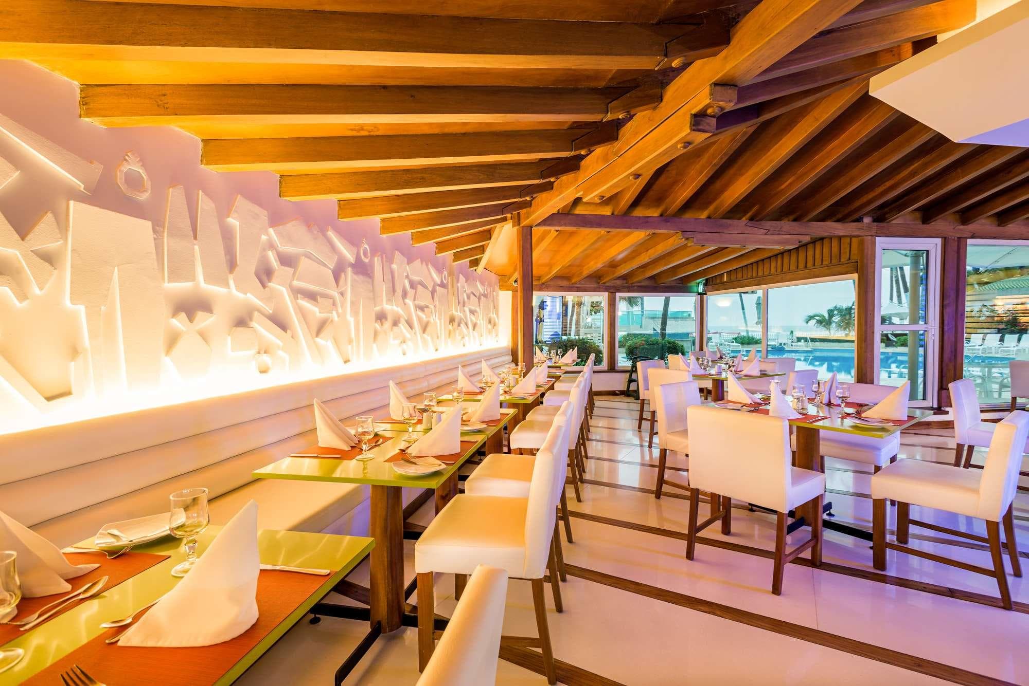 Dann Cartagena, Restaurant