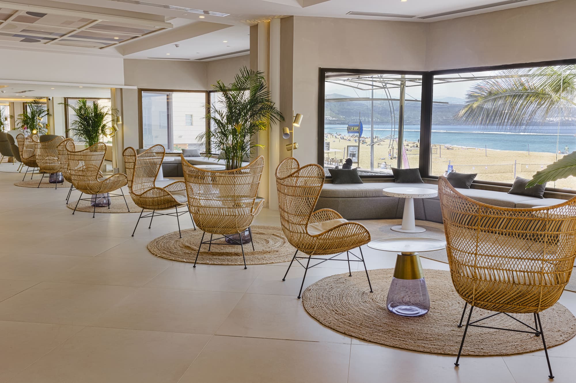 Cristina Las Palmas – Adults Only, Lobby
