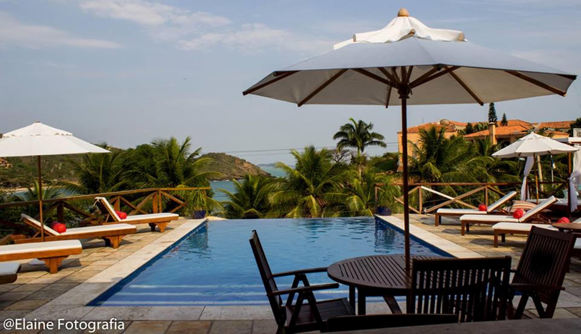 Bahiamarela Boutique, Bar