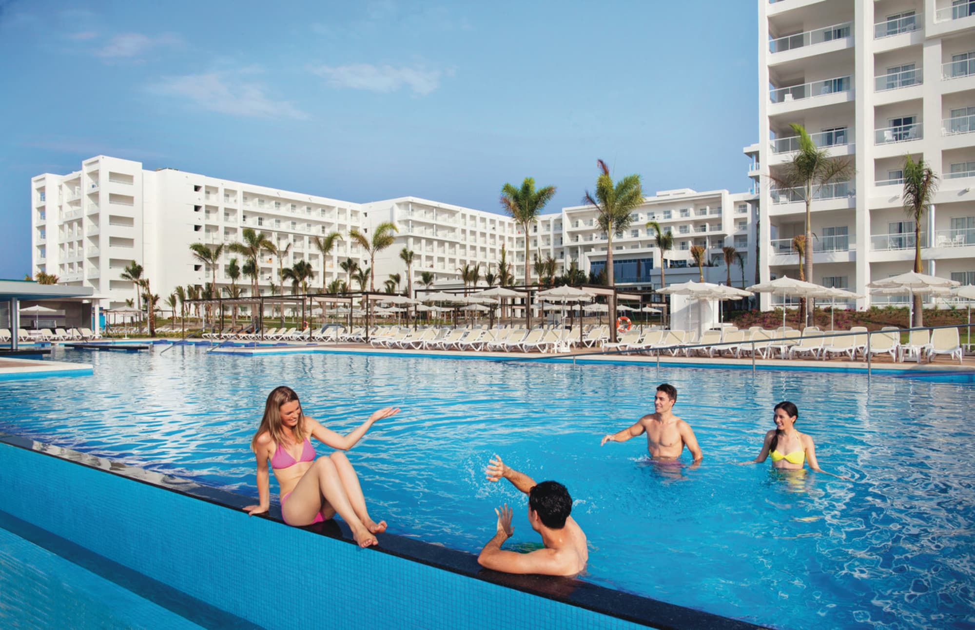 Riu Playa Blanca - All Inclusive, Pool