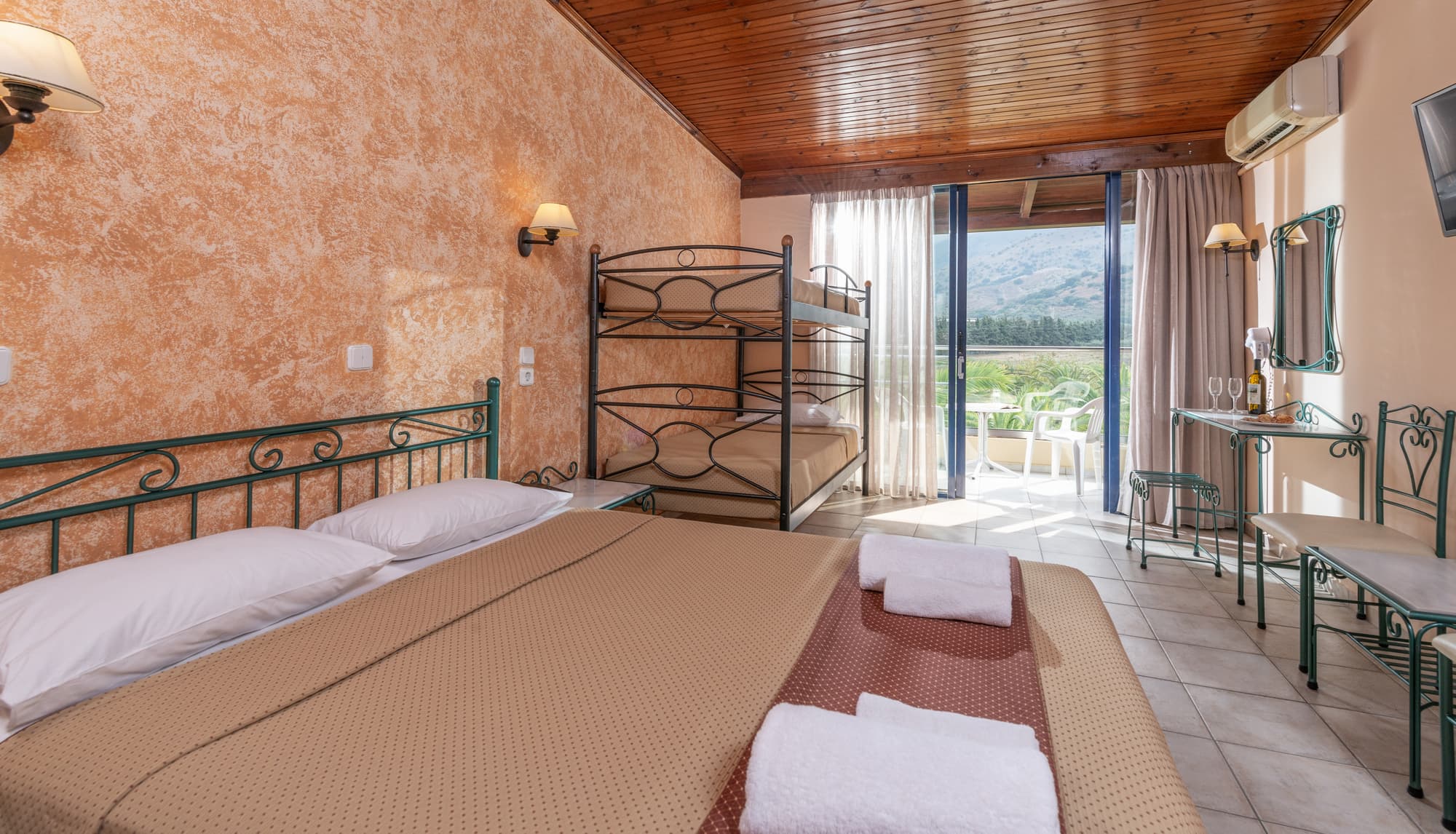 Mare Monte Beach, Room