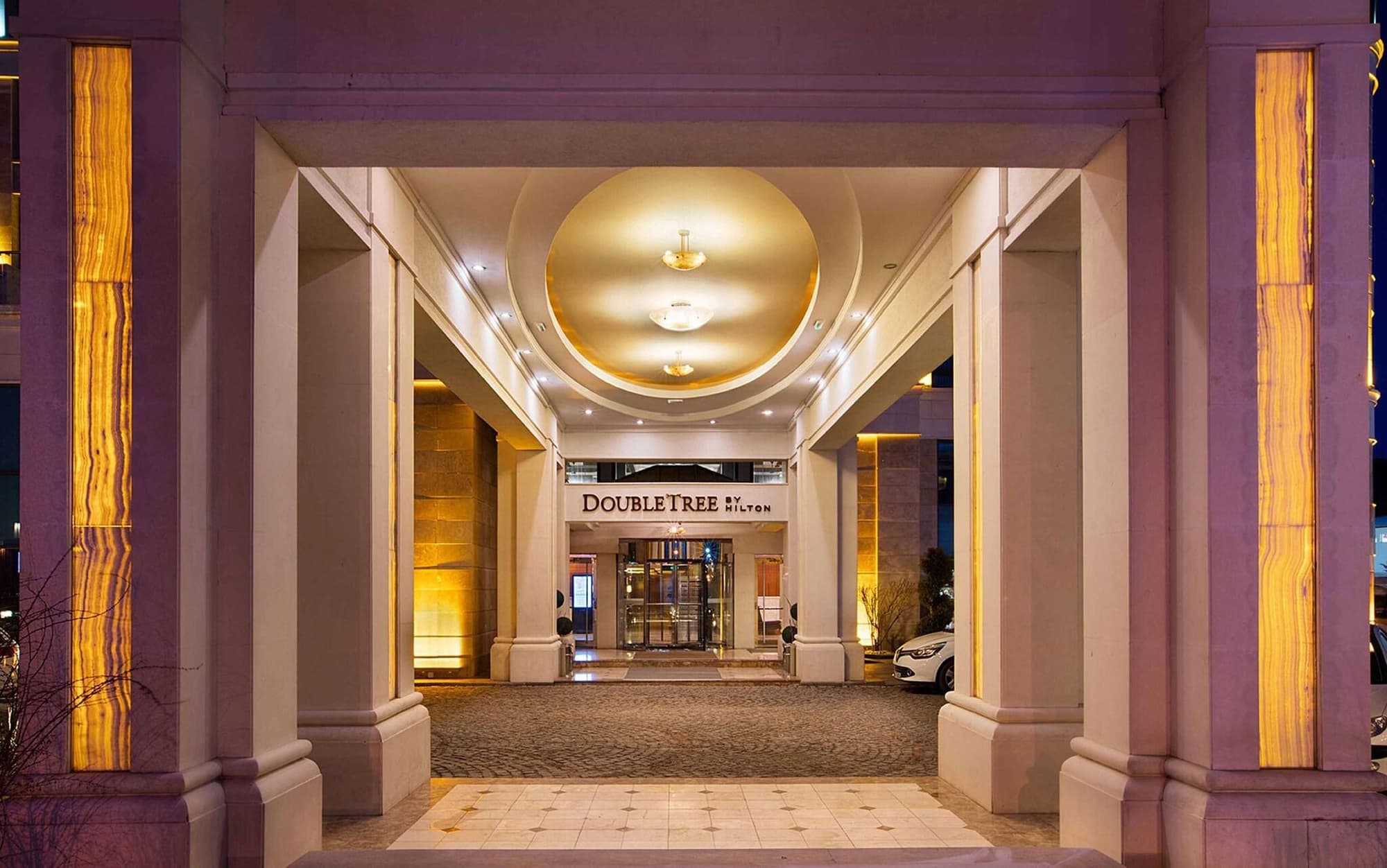 Doubletree By Hilton Van, General view