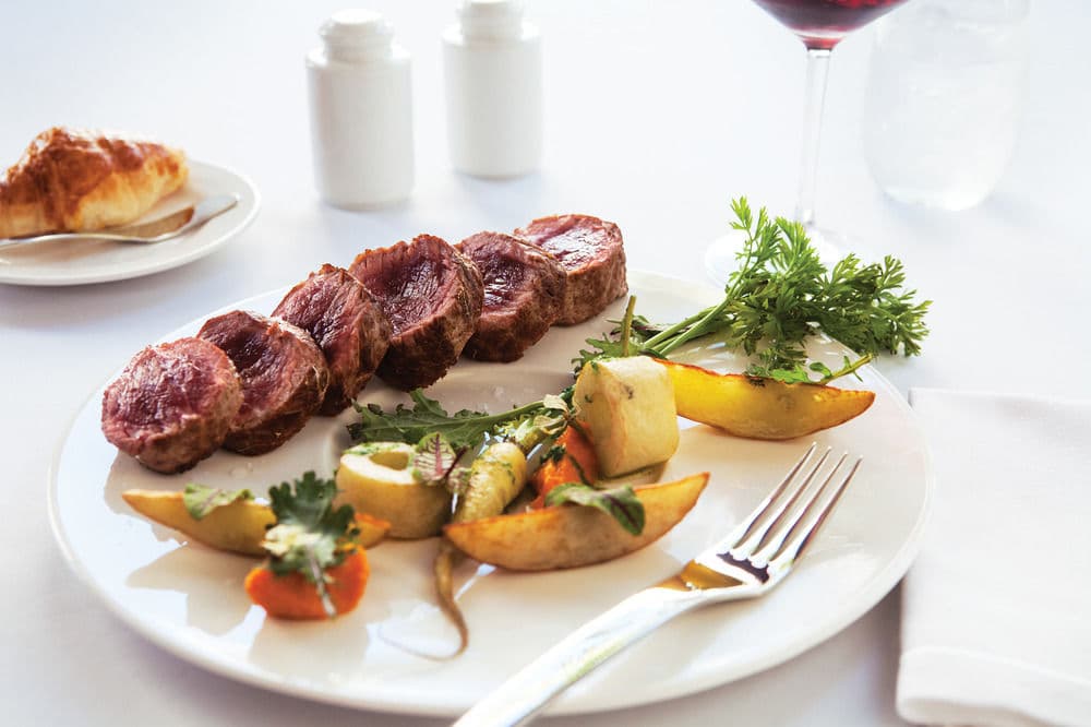 Residences at The Fives, Restaurant