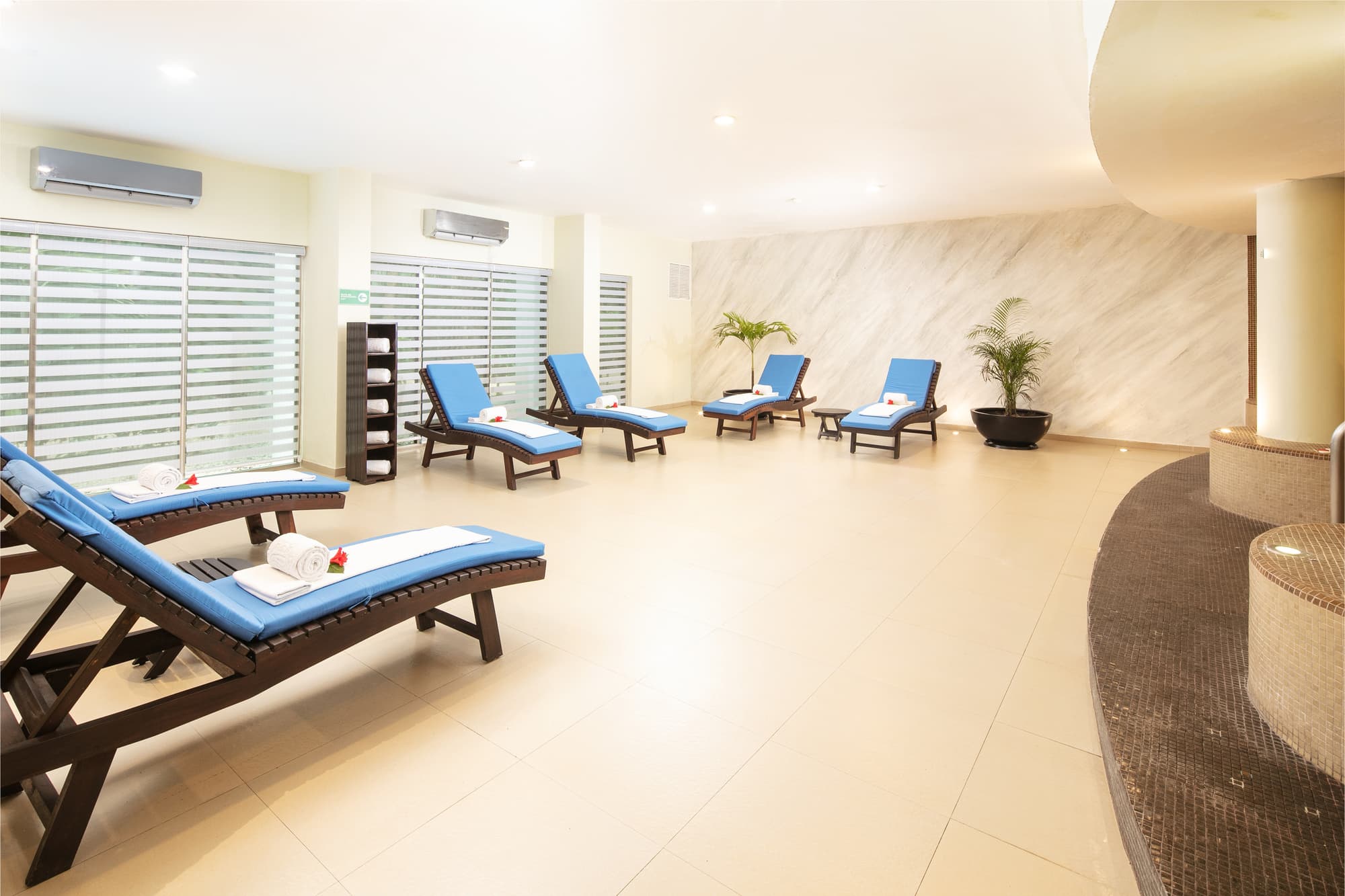 El Dorado Seaside Palms Spa Resort-All Inclusive, Sports and Entertainment