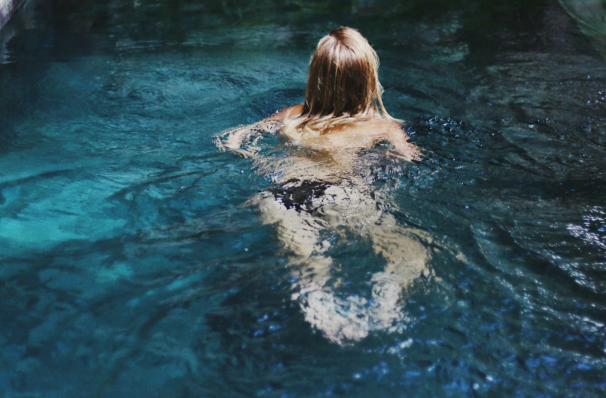 hUB Providencia, Pool