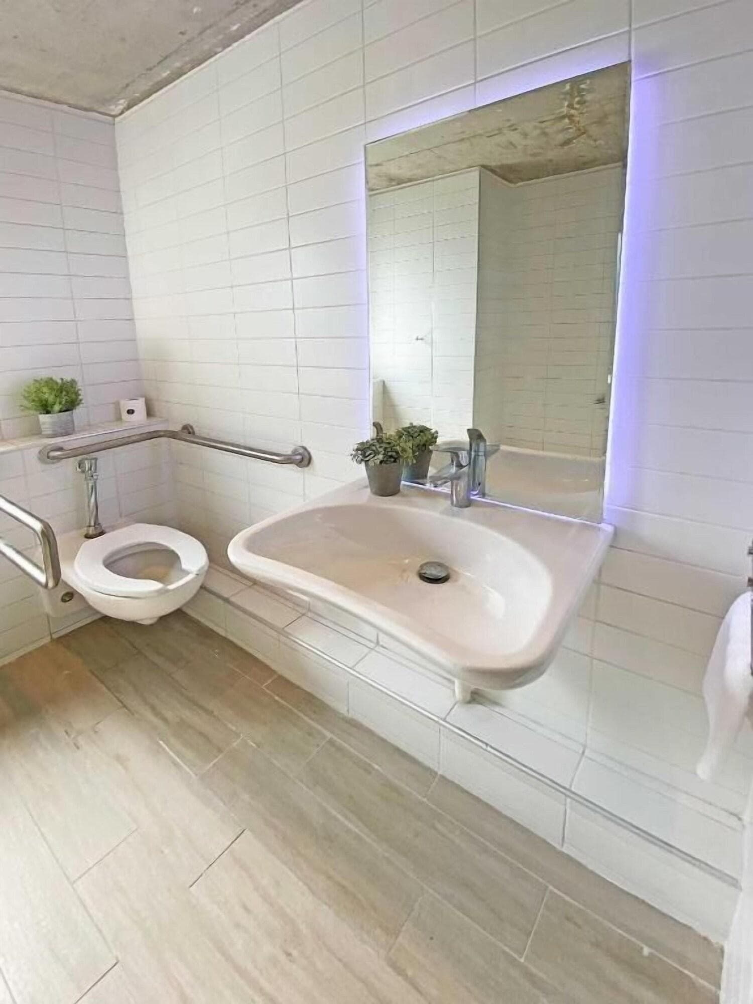 hUB Providencia, Room