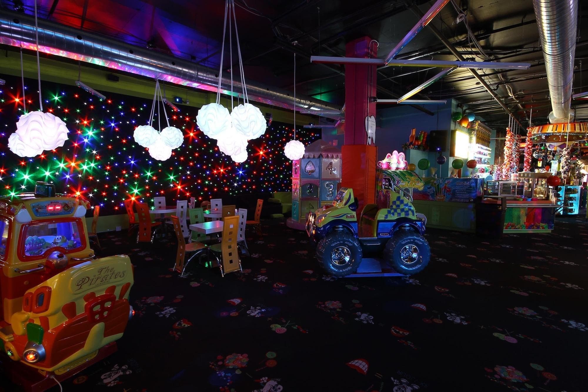 Hotel Must - Aeroport de Quebec, Sports and Entertainment