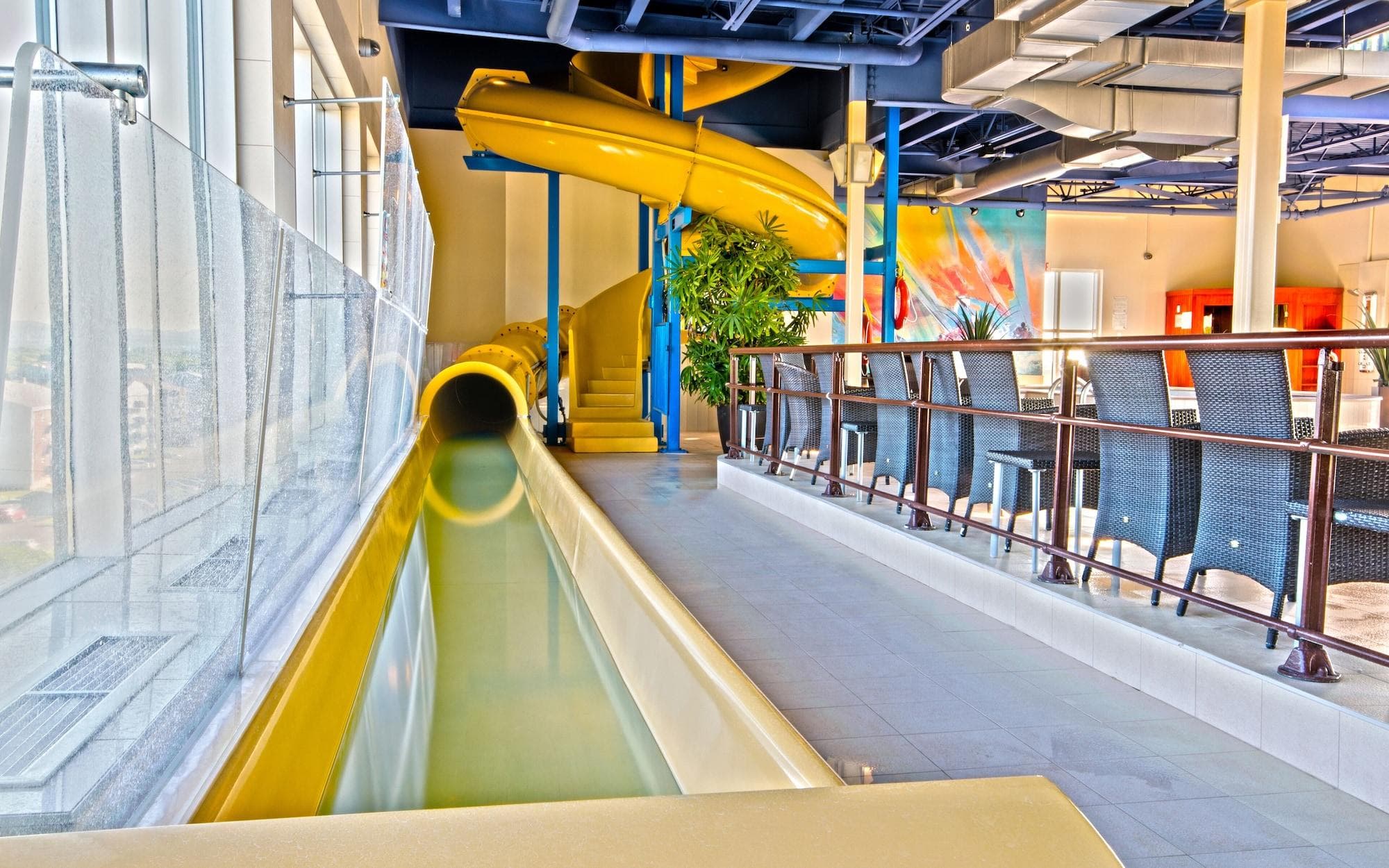 Hotel Must - Aeroport de Quebec, Sports and Entertainment