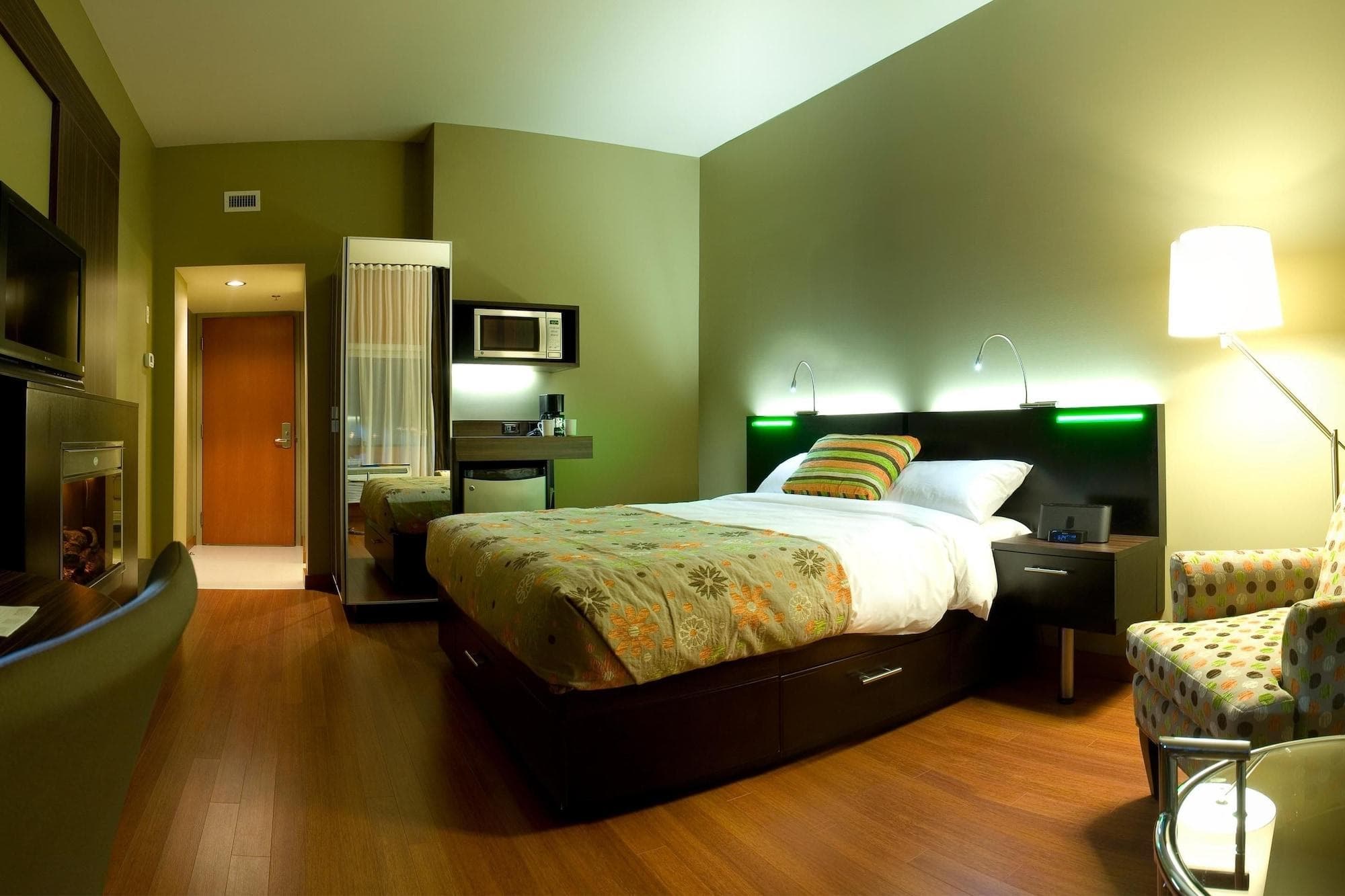 Hotel Must - Aeroport de Quebec, Room