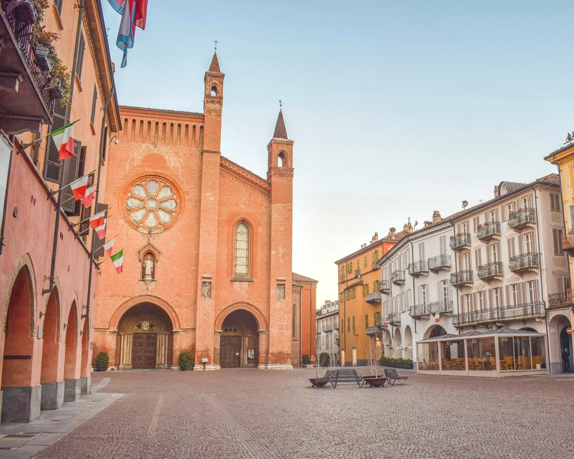 אלבה, איטליה