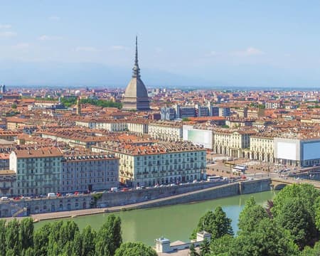 E-bikes in Turin between history and art