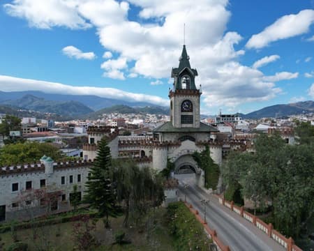 Panoramic tour of Loja