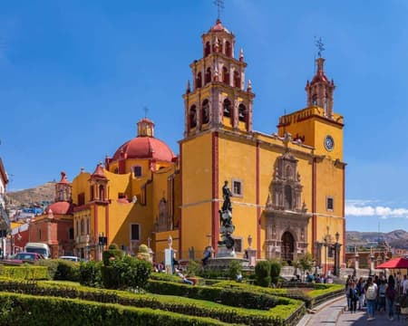 BELLEZAS Y CENTRO HISTÓRICO CON TRASLADOS (CVU)