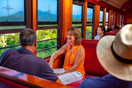 Tagesausflug mit der Kuranda Scenic Railway von Cairns nach Kuranda