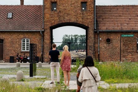 Krakau naar Auschwitz Birkenau Begeleide tour met transfer en ticket
