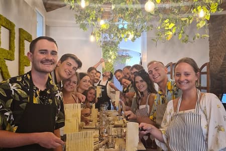 Lezione di cucina di 2 ore Piazza di Spagna - Fettuccine e Tiramisù