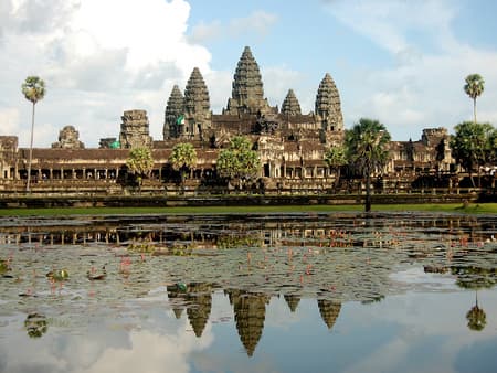 Angkor Wat Full-Day Tour