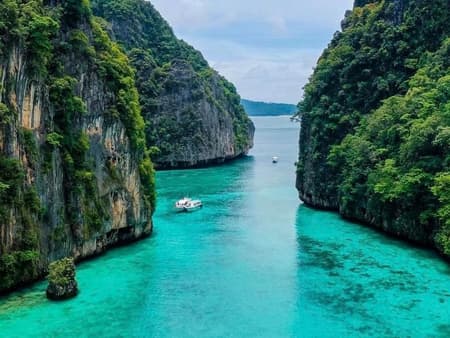 Phi Phi-eilanden, Pileh Lagoon, Maya Bay en Bamboo Island – Love Andaman Speedboot Tour 