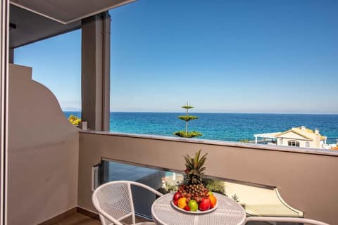 Alexandra Beach Resort & Spa, 