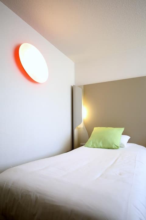 CAMPANILE AIX EN PROVENCE OUEST - JAS DE BOUFFAN, 