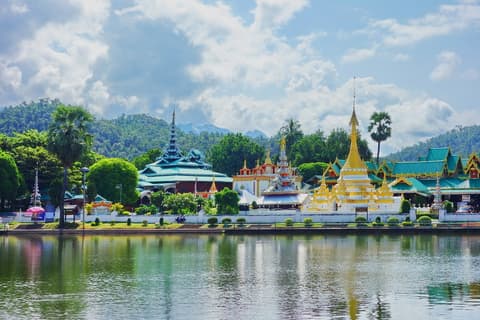 Mae Hong Son 1 night from Chiang Mai