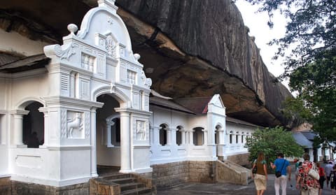 Transfer-Tour Ost-Westküste (Trincomalee) mit Übernachtung & Besichtigung Dambulla