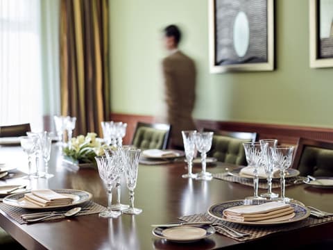 Swissotel Al Maqam Makkah, In-Room Dining