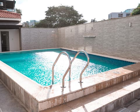 URBAN SUITES APART HOTEL, 