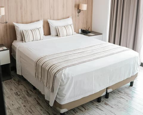 URBAN SUITES APART HOTEL, 