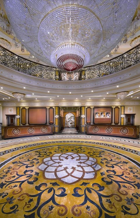Royal Rose Hotel, Lobby
