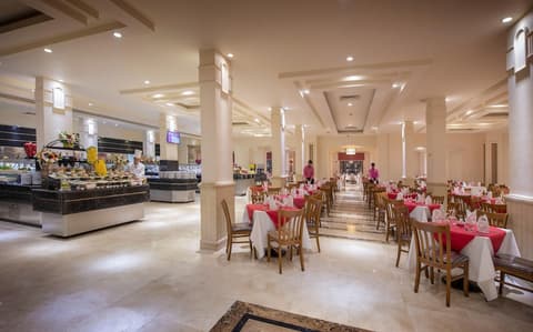 Charmillion Club Aqua Park Resort 2025 - GATTINONI, Restaurant