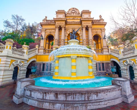 Zona Centro - 3 Días, Visita a Santiago y a Valparaiso y Wine Tasting Valle Casablanca