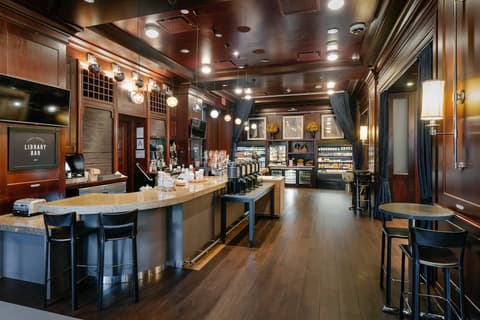 Sheraton New York Times Square Hotel, Bar (on property)