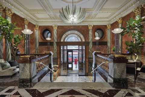 Mandarin Oriental Hyde Park, London, Lobby