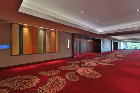 Real InterContinental Costa Rica at Multiplaza Mall, an IHG Hotel, Lobby