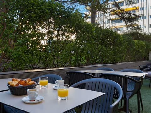 ibis Styles Cannes le Cannet, Breakfast area