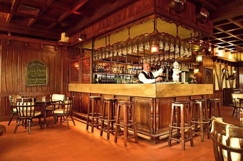 Pestana Carlton Madeira Ocean Resort Hotel, Bar (on property)