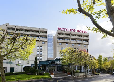 Mercure Paris Porte de Versailles Expo, Front of property