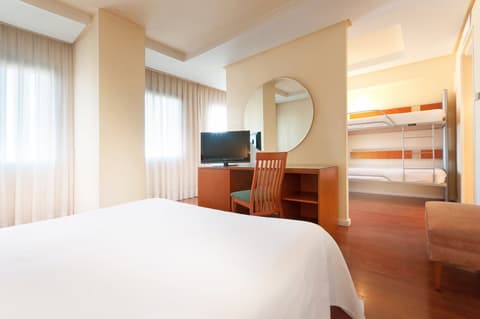 Hotel Madrid Chamartín Affiliated by Meliá, Room