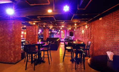 Vision Imperial Hotel, Bar (on property)