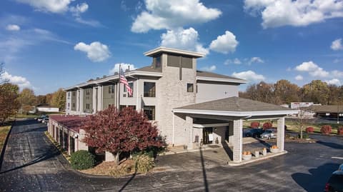 La Quinta Inn & Suites by Wyndham Springfield South, Exterior