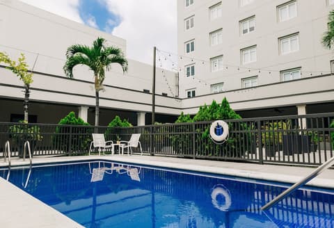 Holiday Inn San Salvador by IHG, Pool