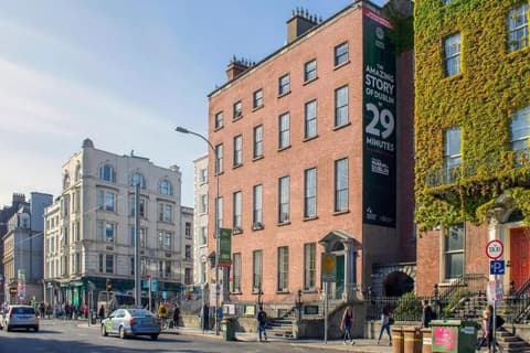 Buswells Hotel, Miscellaneous