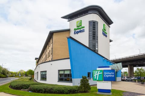 Holiday Inn Express Glasgow Airport by IHG, Exterior